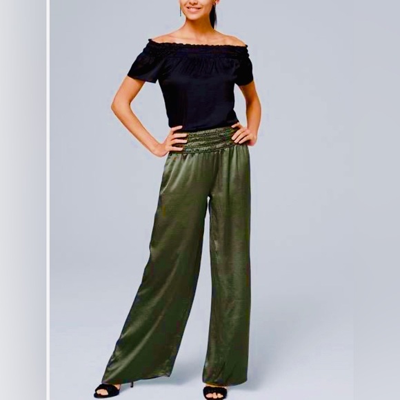 NWT White House Black Market Wide Leg Forever Olive Green Satin Pants Sz Medium - Picture 2 of 3